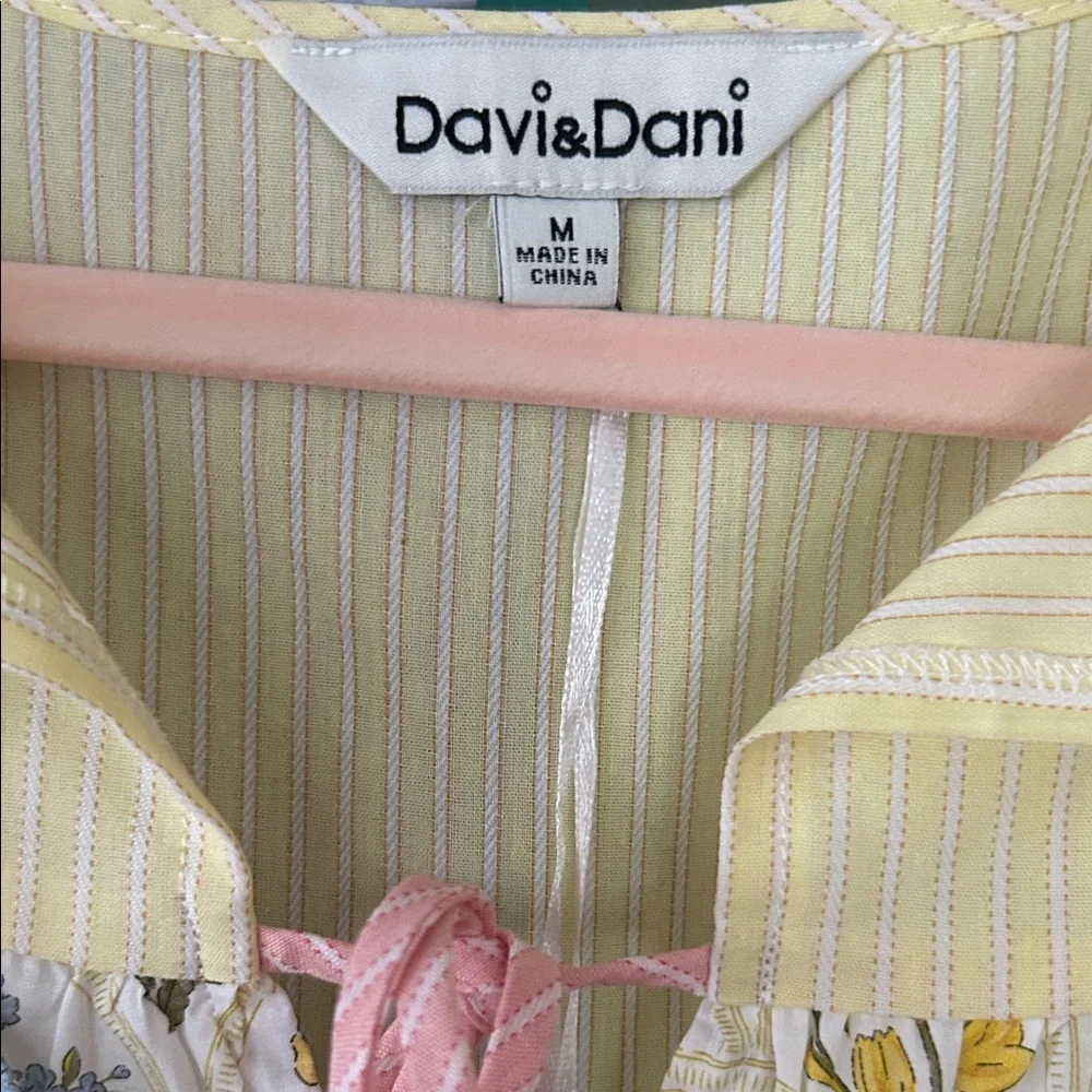 DAVI & DANI Yellow Striped Floral Blouse - Picture 2 of 3